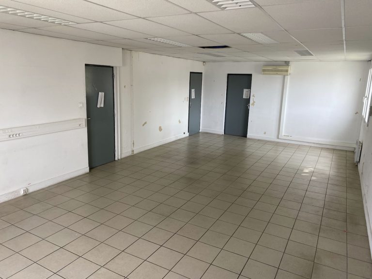 Bureau de 45.94 m² (1er étage)